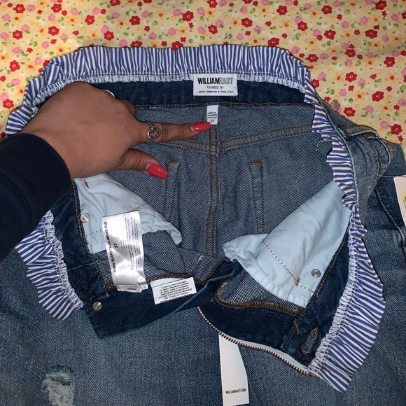 SOLD🔆Band new 🔆William Rast Jean skirt - Picture 4 of 5